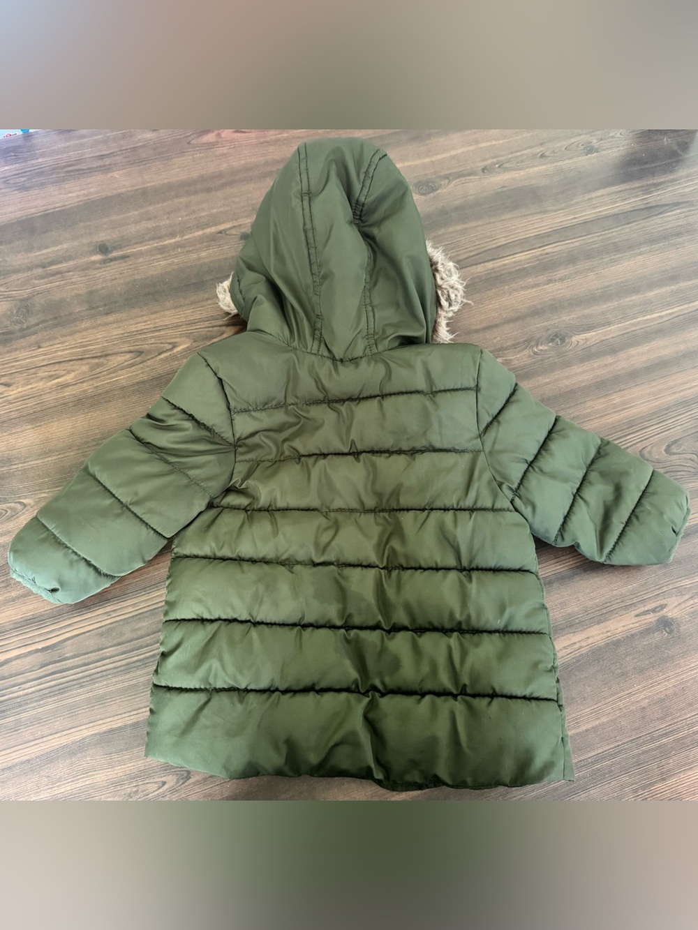 Old Navy Olive Green Sherpa-Lined Hooded Puffer Jacket with Faux Fur Trim - Picture 5 of 5
